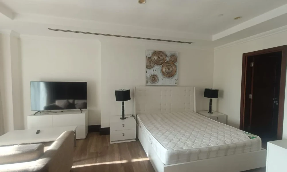 STUDIO W/ BEACH ACCESS FF | FULL AMENITIES small 1