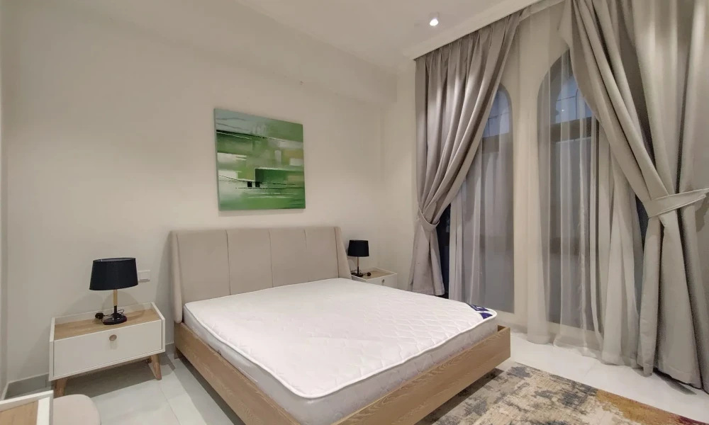 MODERN 2BR | FULLY FURNISHED | POOL & PARKING