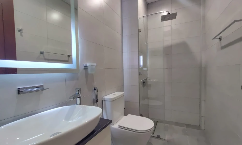 MODERN 2BR | FULLY FURNISHED | POOL & PARKING - Image 8