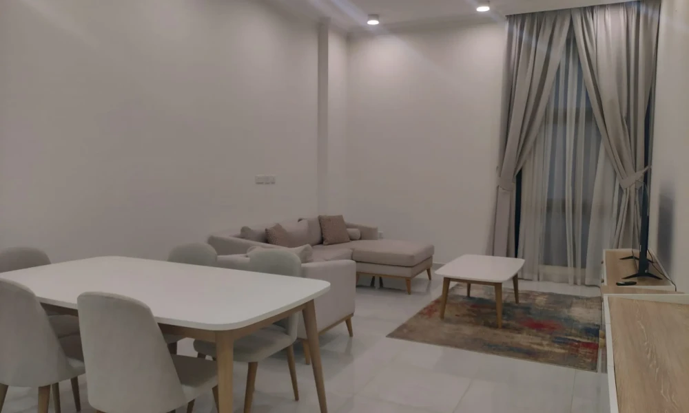 MODERN 2BR | FULLY FURNISHED | POOL & PARKING - Image 6