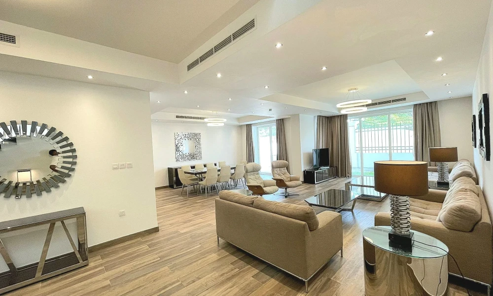 SPACIOUS 4BR VILLA | BILLS INCLUDED | PREMIUM AMENITIES - Image 4