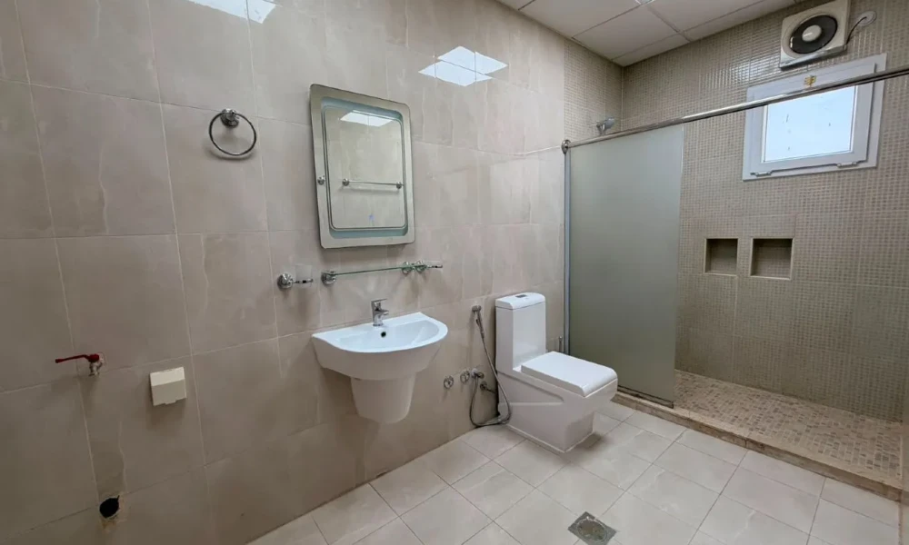 5BHK VILLA AL RAYYAN | CLOSED KITCHEN & AMENITIES - Image 9