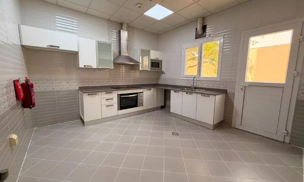 5BHK VILLA AL RAYYAN | CLOSED KITCHEN & AMENITIES - Image 8