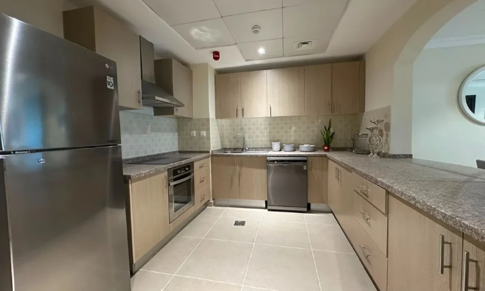 FULLY FURNISED 1 BR | BEAUTIFUL INTERIOR | BALCONY - Image 4