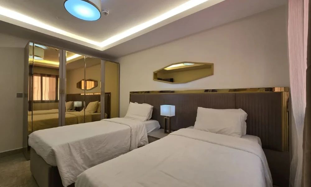 STYLISH 3BHK | FF |POOL + GYM | PRIME LOCATION - Image 6