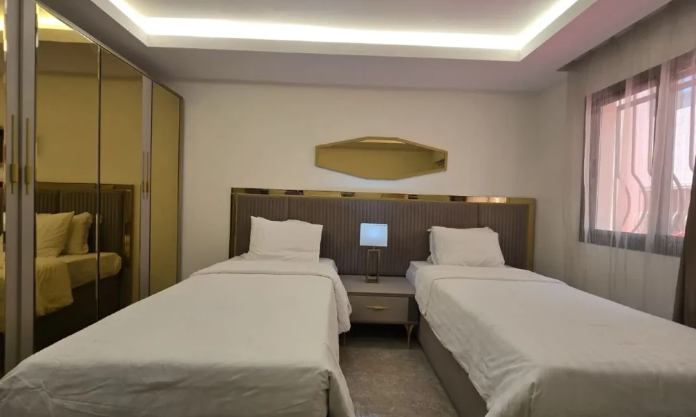 STYLISH 3BHK | FF |POOL + GYM | PRIME LOCATION - Image 4