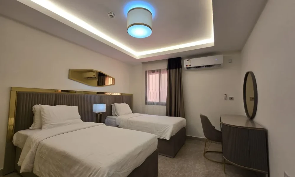 STYLISH 3BHK | FF |POOL + GYM | PRIME LOCATION - Image 5