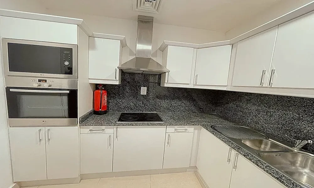 EXCLUSIVE 1BR FF APARTMENT | WITH BILLS | WEST BAY - Image 4