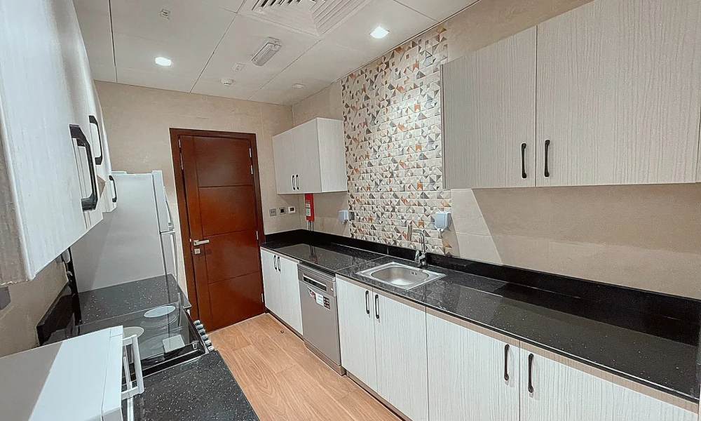 COZY 3BHK+MAID-ROOM | INCLUDING BILLS - Image 8