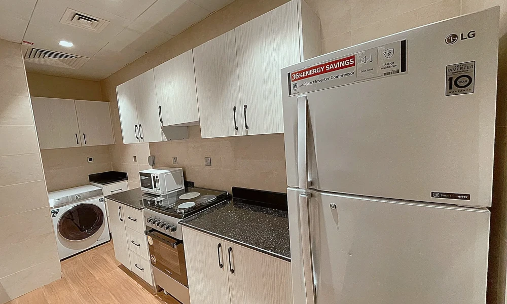 COZY 3BHK+MAID-ROOM | INCLUDING BILLS - Image 9