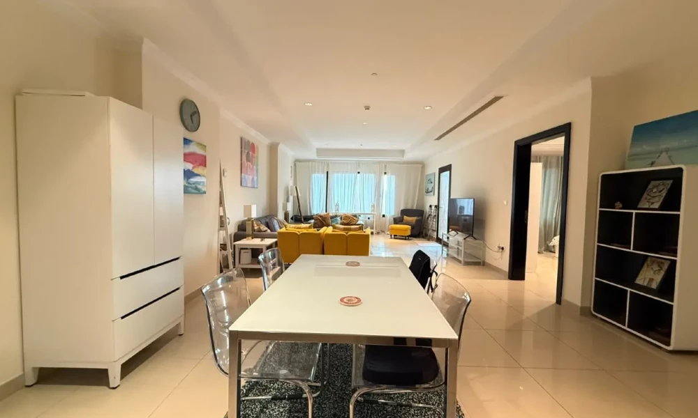 1BR WITH VERANDA | SEA & LUSAIL VIEW | FULL AMENIT - Image 9