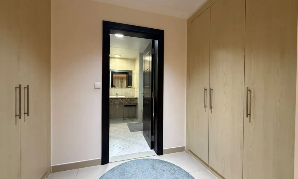 1BR WITH VERANDA | SEA & LUSAIL VIEW | FULL AMENIT - Image 7