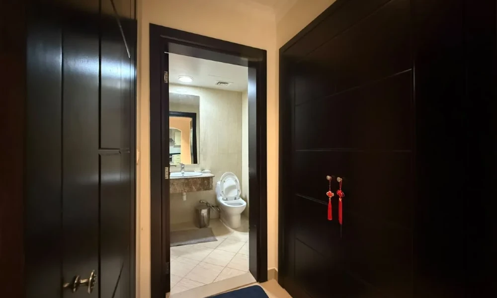 1BR WITH VERANDA | SEA & LUSAIL VIEW | FULL AMENIT - Image 6