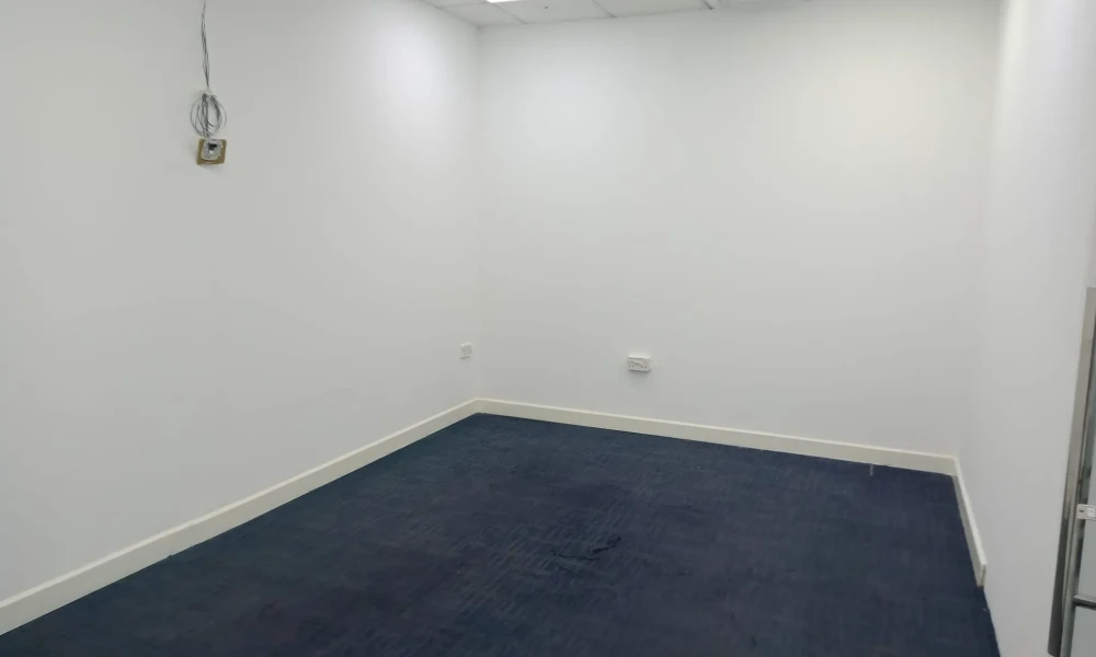 OFFICE FOR RENT | UNFURNISHED | DEDICATED PARKING - Image 4