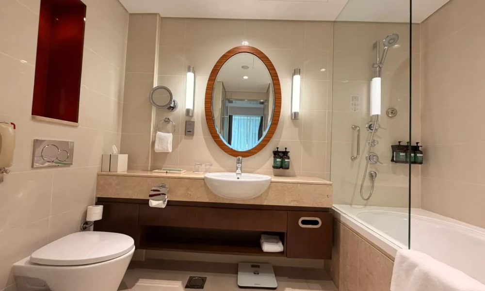 SERVICED 1 BEDROOM HOTEL APARTMENT BILLS INCLUDED - Image 6