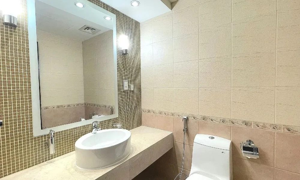 SPACIOUS FF 3BR APT W/ SEA VIEW | PRIME LOCATION - Image 7