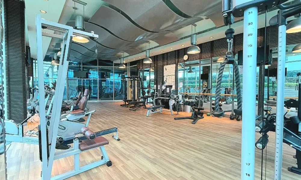 SPACIOUS FF 3BR APT W/ SEA VIEW | PRIME LOCATION - Image 10