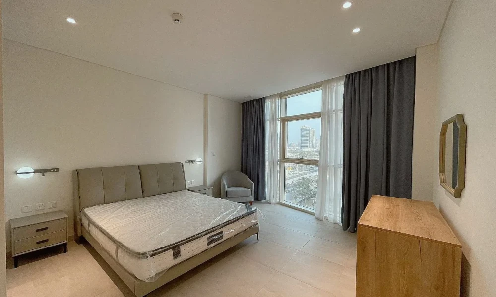 STUNNING MARINA VIEWS FF 2BR APT| LUSAIL MARINA - Image 5