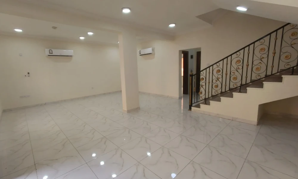 SPACIOUS 5BR VILLA | FULLY FURNISHED | PARKING small 1