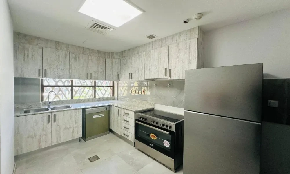 ELEGANT 2BR UF APARTMENT | POOL & GYM| W/ALL BILLS - Image 4