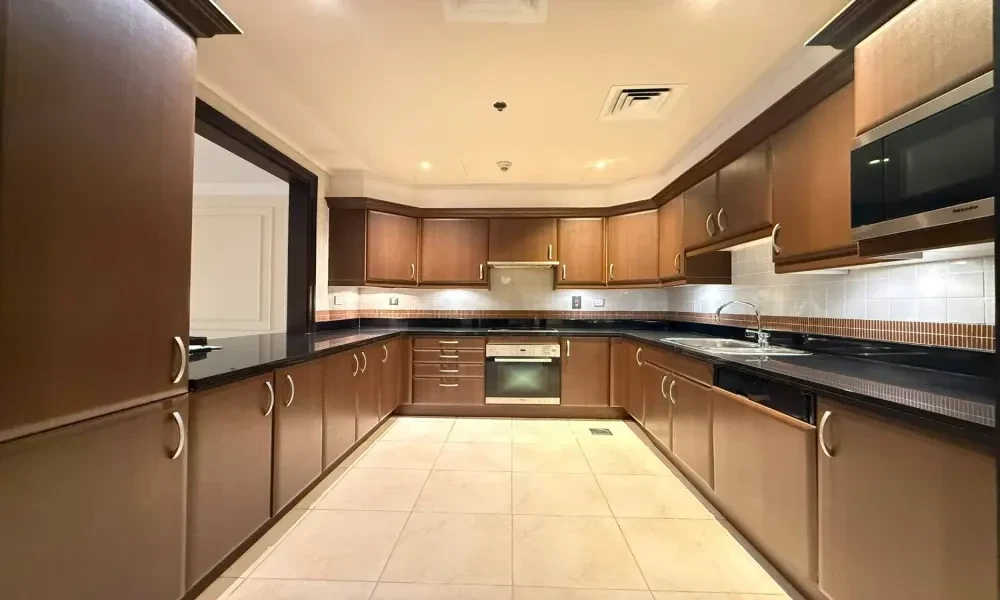 1 BR SF | MARINA VIEW + ACCESS TO FACILITIES - Image 4