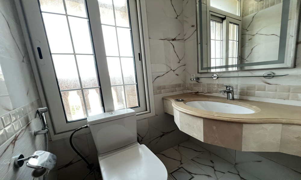 1 BHK Apartment for Rent in Lusail Prime Area - Image 8