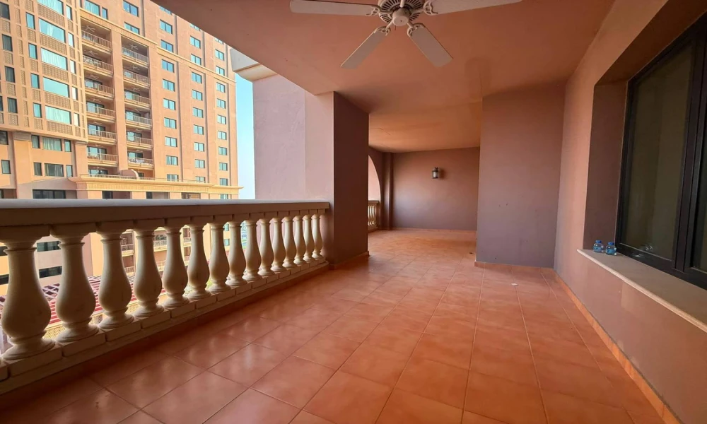 1BR SF W/ LARGE BALCONY MARINA VIEW + AMENITIES - Image 10