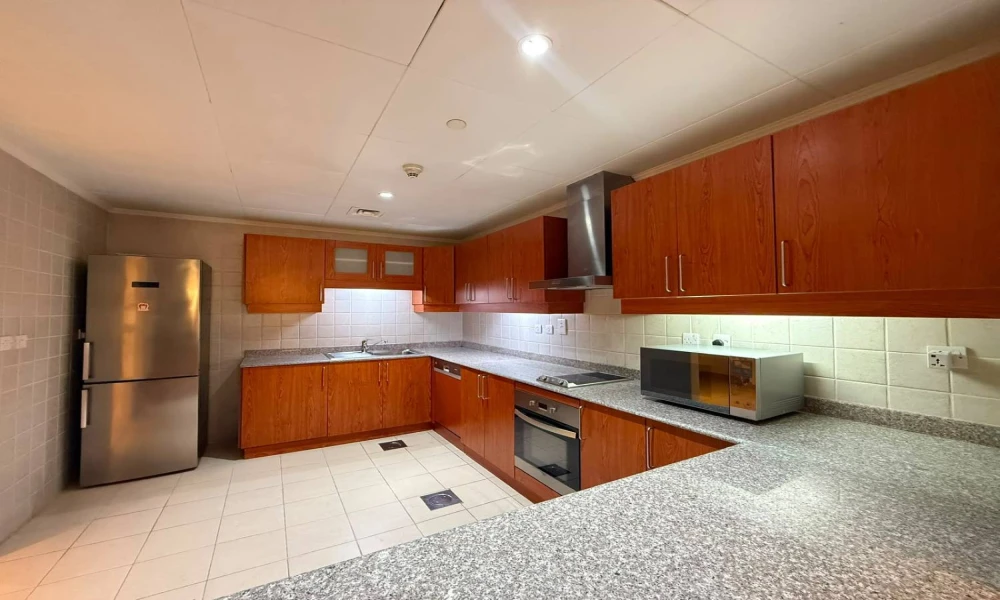 1BR SF W/ LARGE BALCONY MARINA VIEW + AMENITIES - Image 4