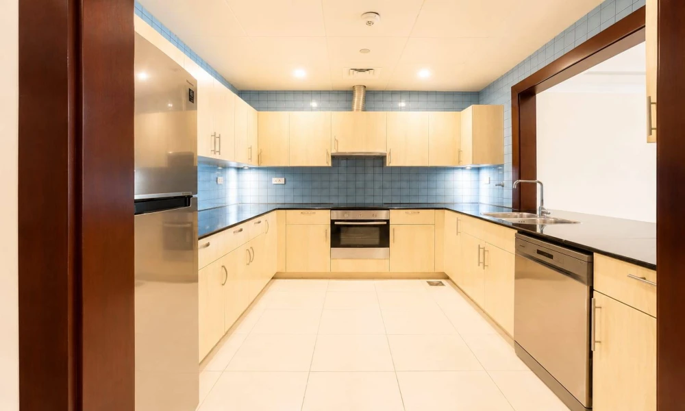 1BR SF WITH BALCONY | KIDS PLAY AREA+24/7 SECURITY small 3
