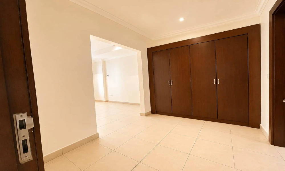 1BR SF WITH BALCONY | KIDS PLAY AREA+24/7 SECURITY - Image 4