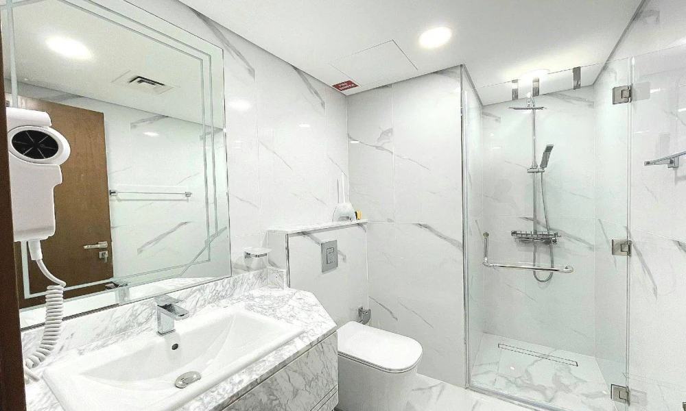 2 BEDROOMS+MAID WITH BALCONY | INCLUDING BILLS - Image 7