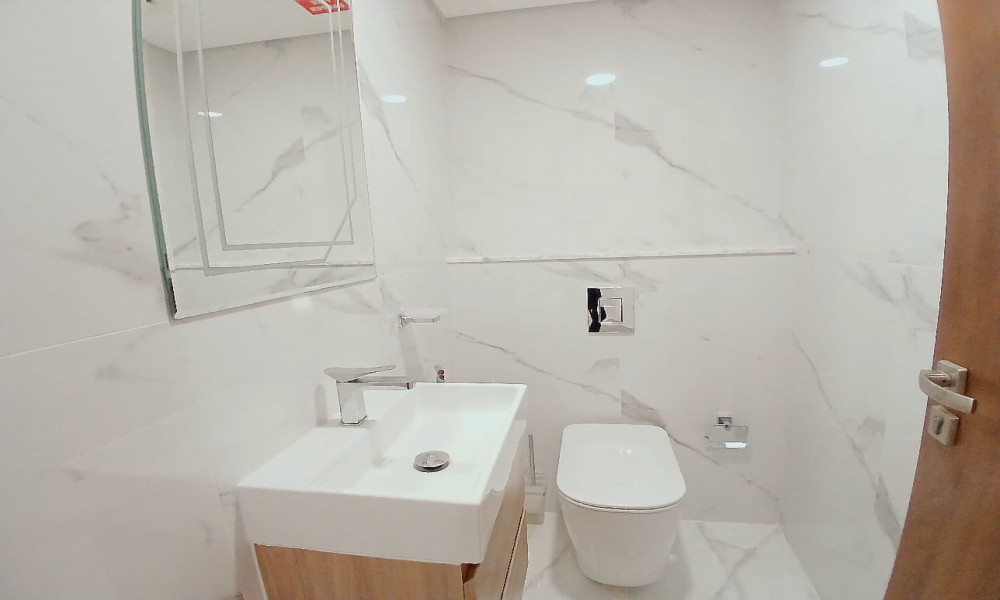 2 BHK FULLY FURNISHED APARTMENT FOR RENT | HEART OF VENICE - Image 5