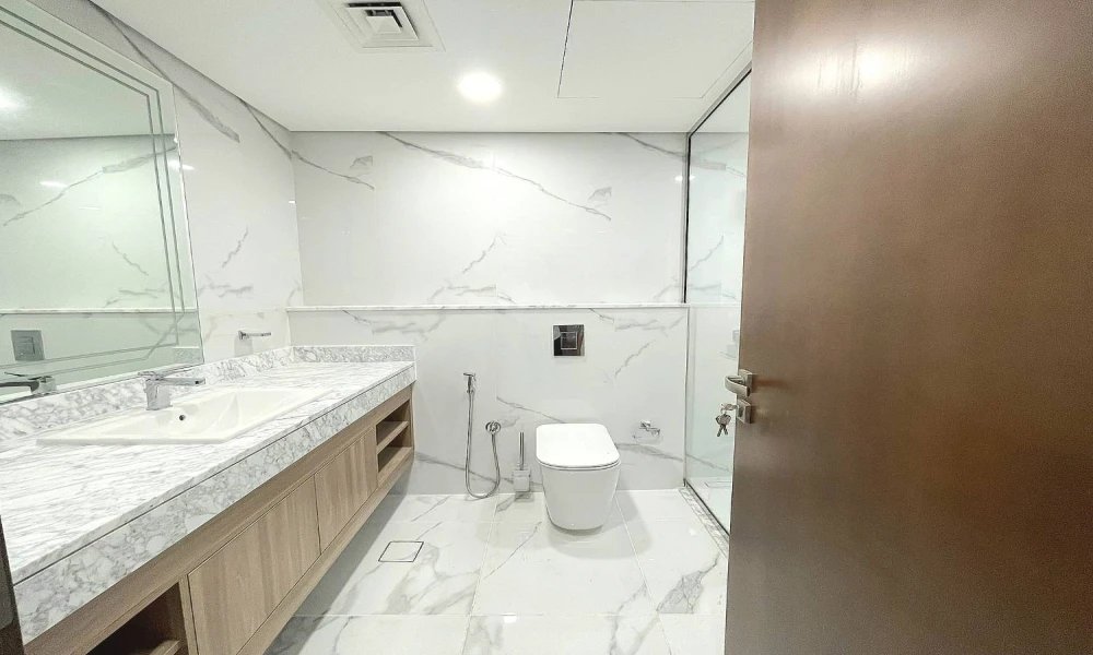 2 BR SALE W/ BALCONY FULL SEA VIEW + AMENITIES - Image 7