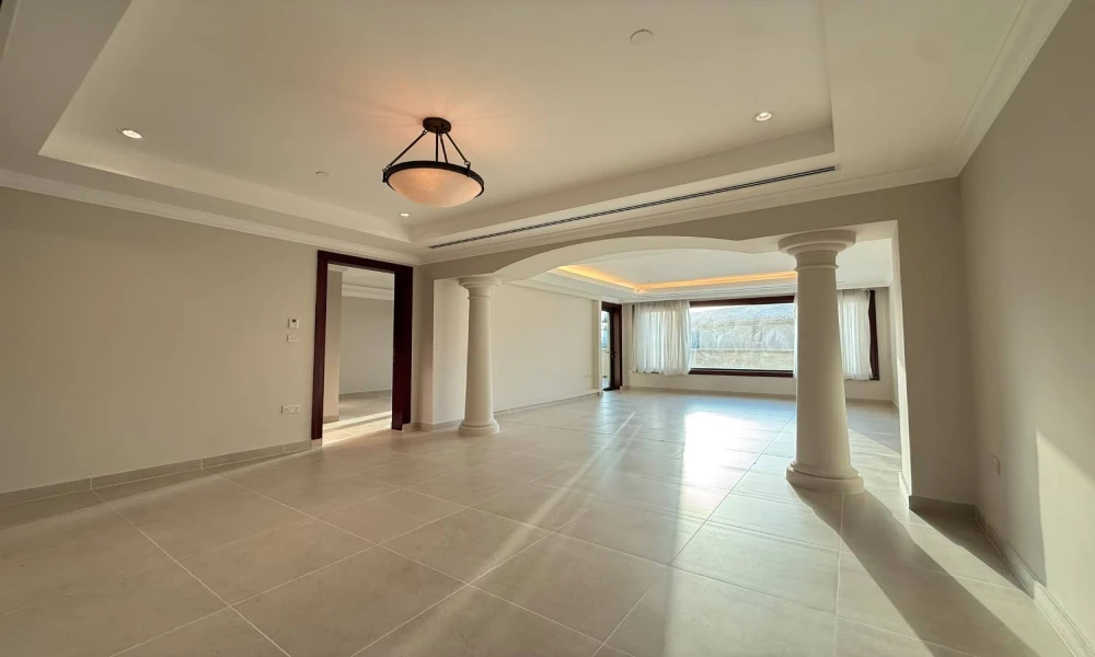 2 BR TOWNHOUSE W/ LARGE BALCONY | MARINA VIEW