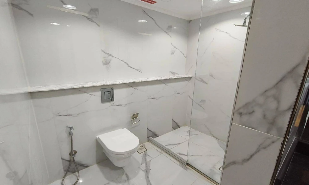 2BHK APARTMENT  FOR SALE FACING LUSAIL PLAZA TOWERS - Image 9