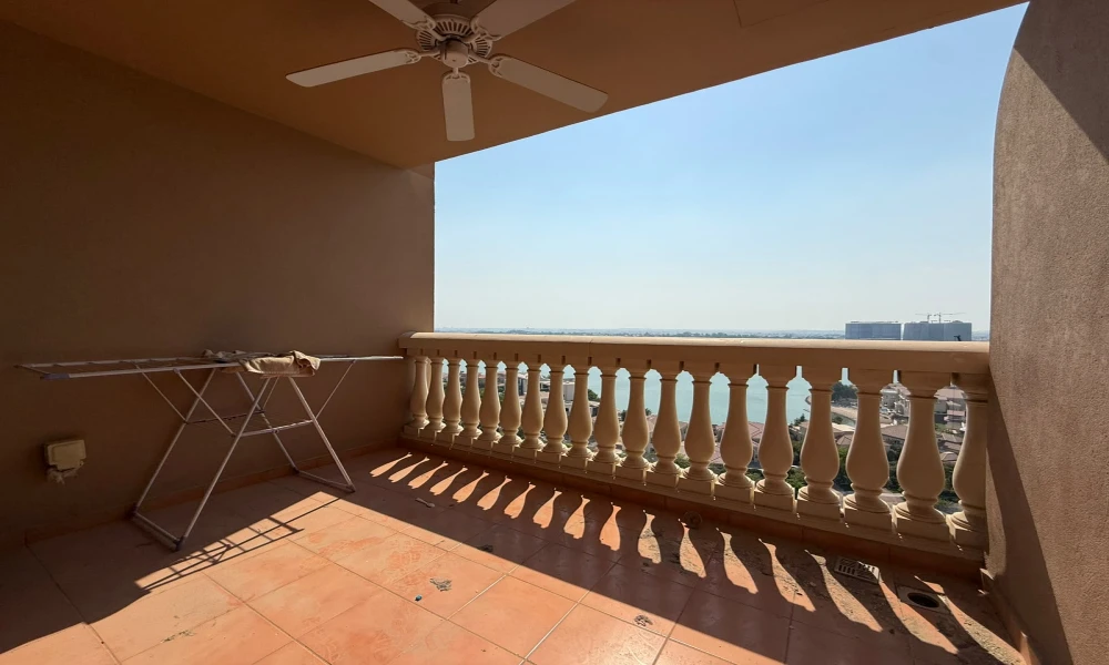 2BR FF | FULL SEA VIEW & BALCONY | PORTO ARABIA - Image 9