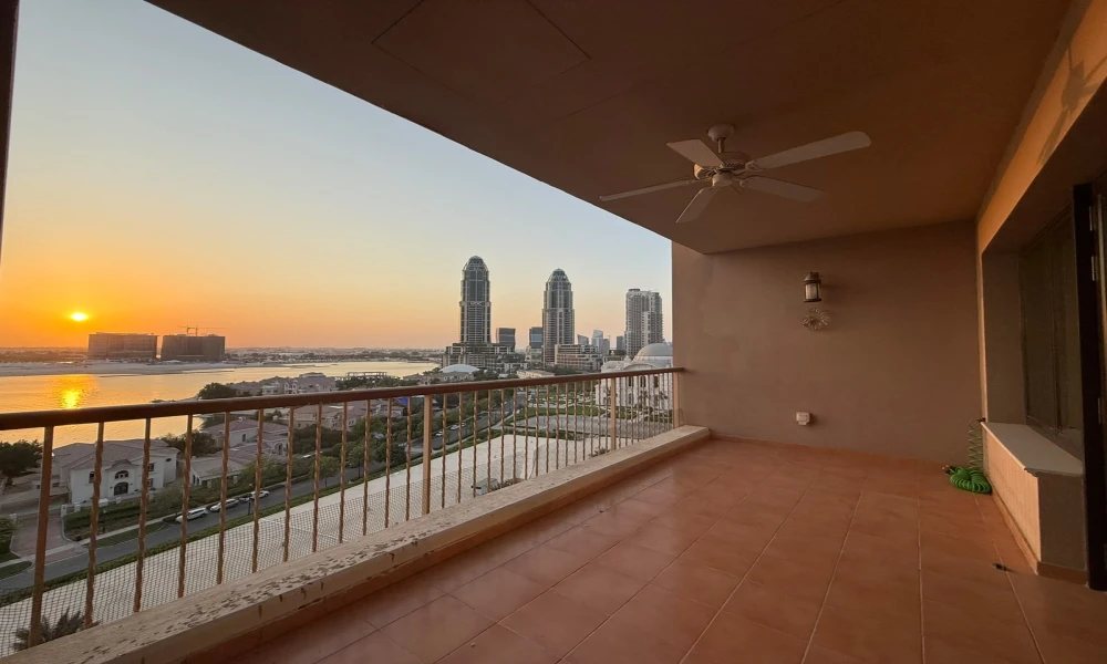 2BR W/ BALCONY | STUNNING SEA VIEW | AMENITIES