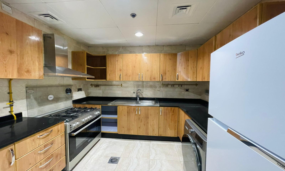 3 BHK Semi-Furnished Apartment in Lusail Marina - Image 4