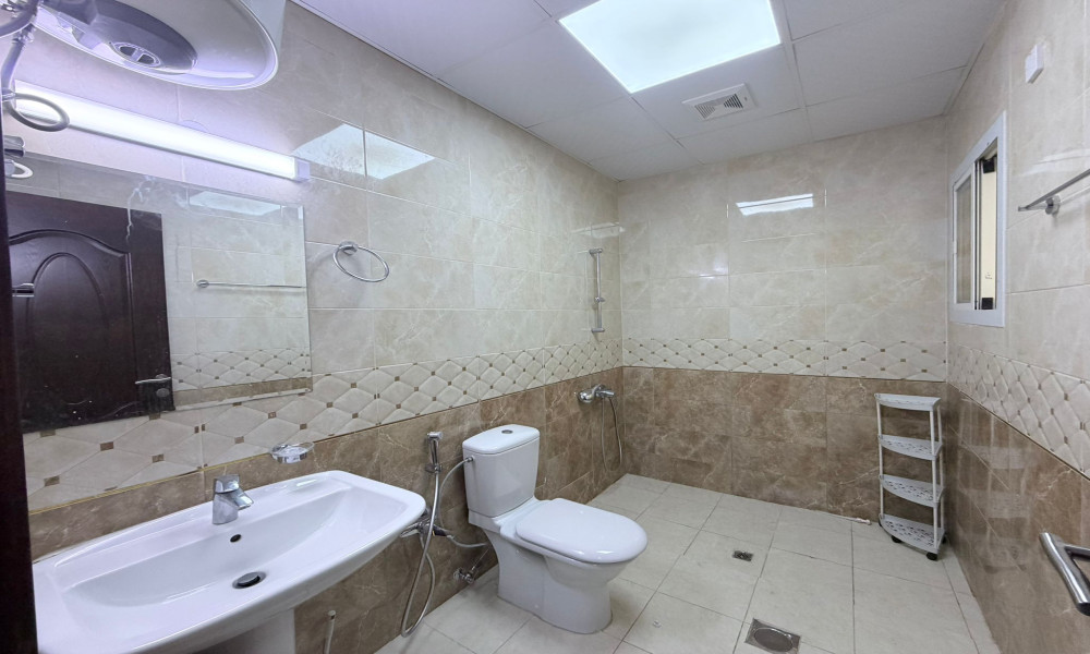 3 BHK Unfurnished Apartment for Rent Fox Hills - Image 5