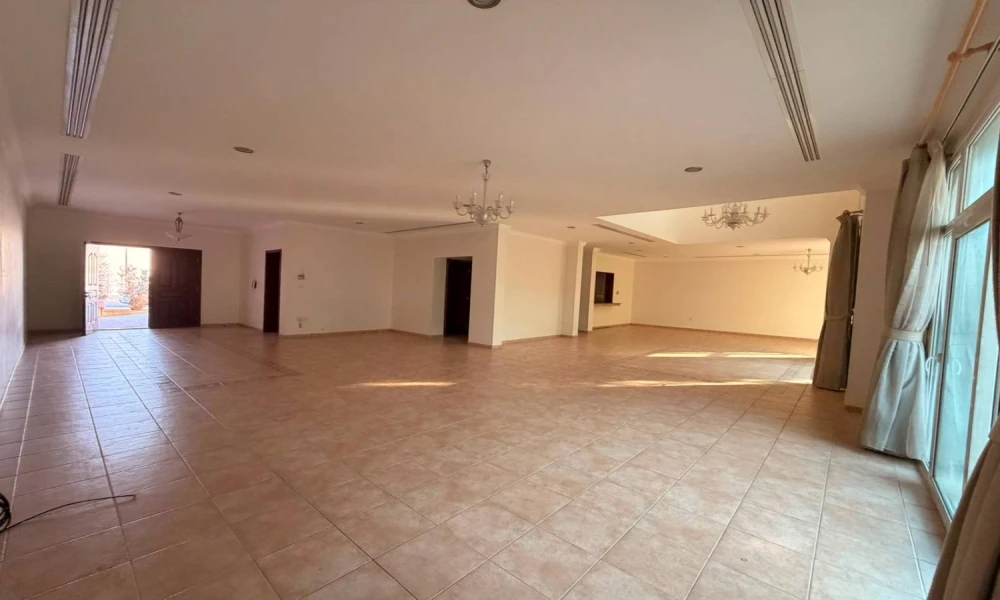 4 BHK+MAID'S ROOM SF | BACKYARD+FULL FACILITIES small 2