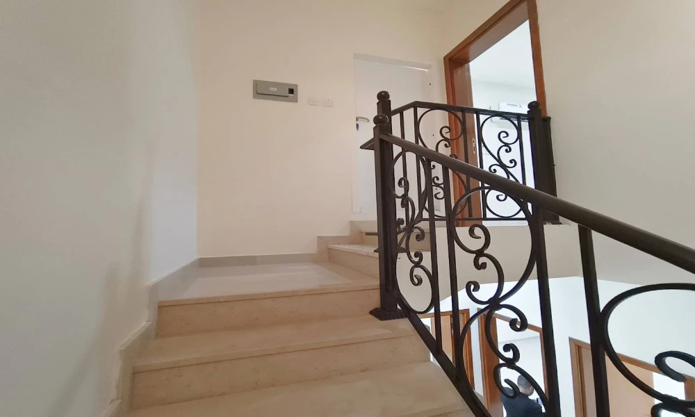 5 BHK VILLA | PLUS AMENITIES | BALCONY | KIDS AREA - Image 6