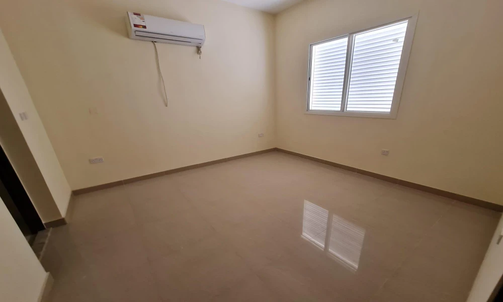 7BR VILLA | UNFURNISHED | SPACE FOR FAMILY LIVING small 3