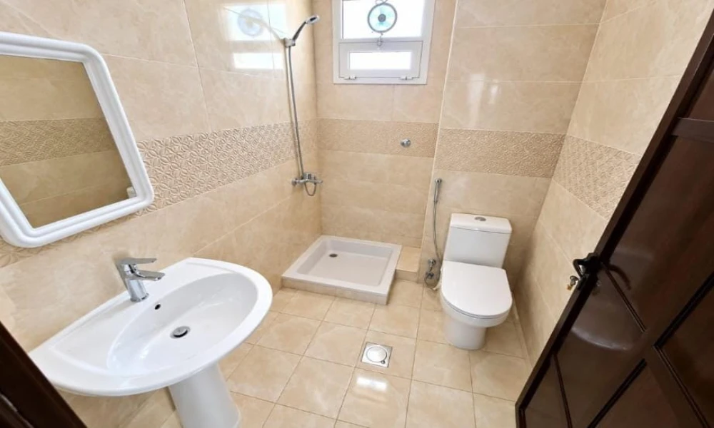 7BR VILLA | UNFURNISHED | SPACE FOR FAMILY LIVING - Image 7