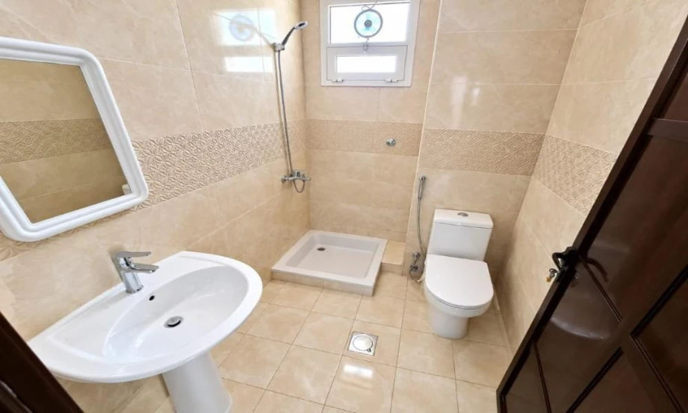 7BR VILLA | UNFURNISHED | SPACE FOR FAMILY LIVING - Image 9