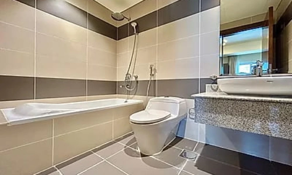 ACCESS TO AMENITIES | 1BR LUSAIL | SALE W/ BALCONY - Image 7