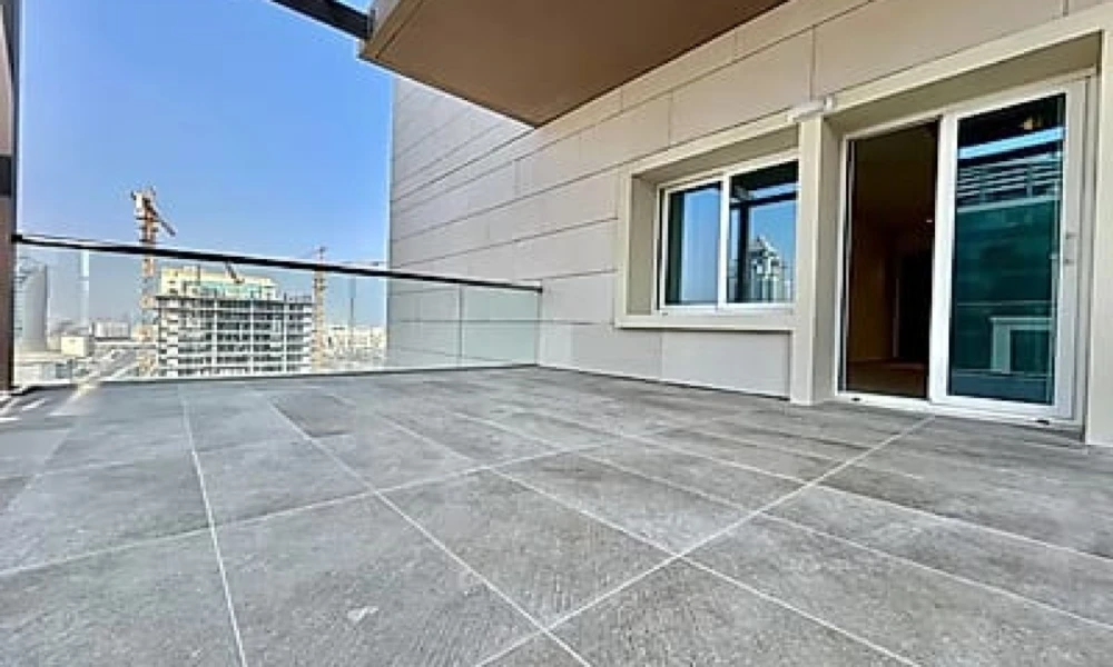 ACCESS TO AMENITIES | 1BR LUSAIL | SALE W/ BALCONY - Image 8