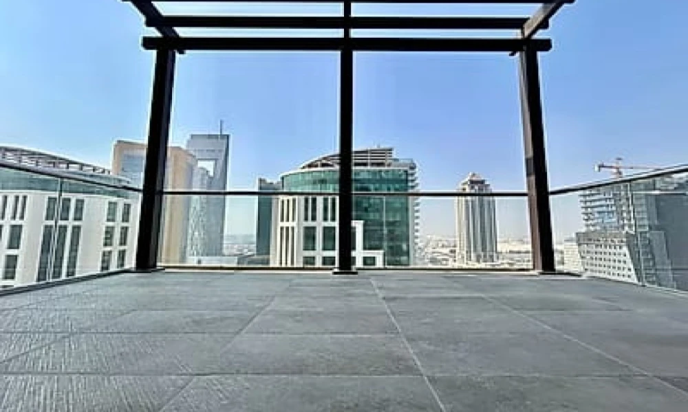 ACCESS TO AMENITIES | 1BR LUSAIL | SALE W/ BALCONY - Image 9