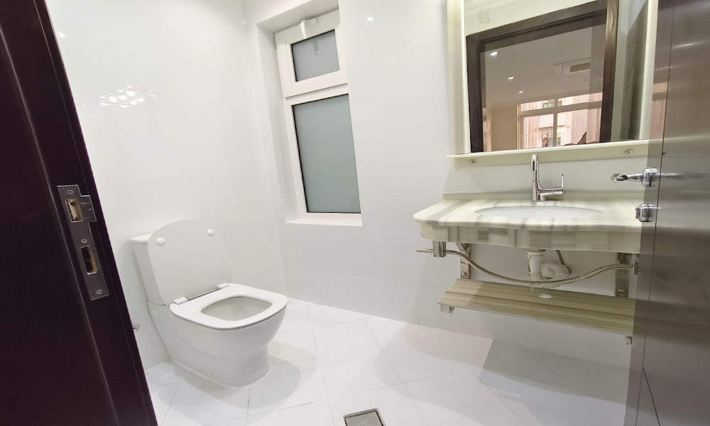 Affordable 3BHK Apartment in Najma for Rent - Image 10