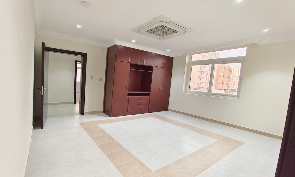 Affordable 3BHK Apartment in Najma for Rent small 2