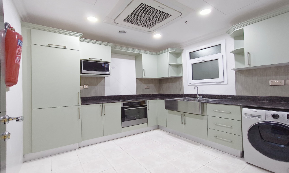 Affordable 3BHK Apartment in Najma for Rent - Image 7